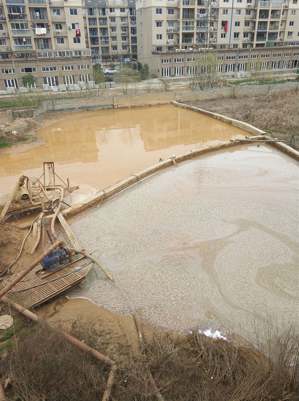 和静沉淀池淤泥清理-厂区废水池淤泥清淤